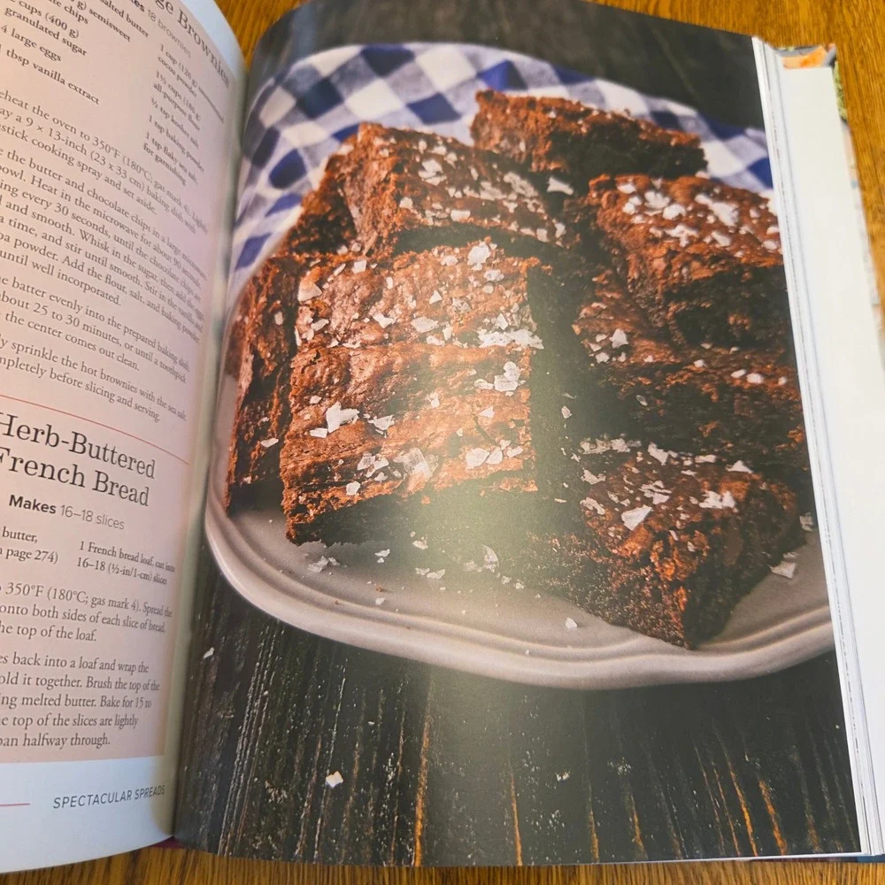 Spectacular Spreads‎ Maegan Brown The BakerMama Cookbook Hardcover Housewarming